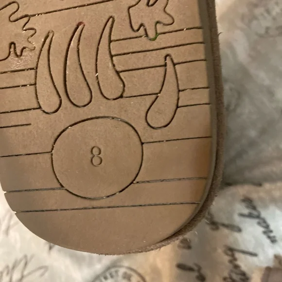 BearPaw “Annie” 1965W Suede/Sheepskin boot in Taupe size 8M. EUC - Picture 6 of 7